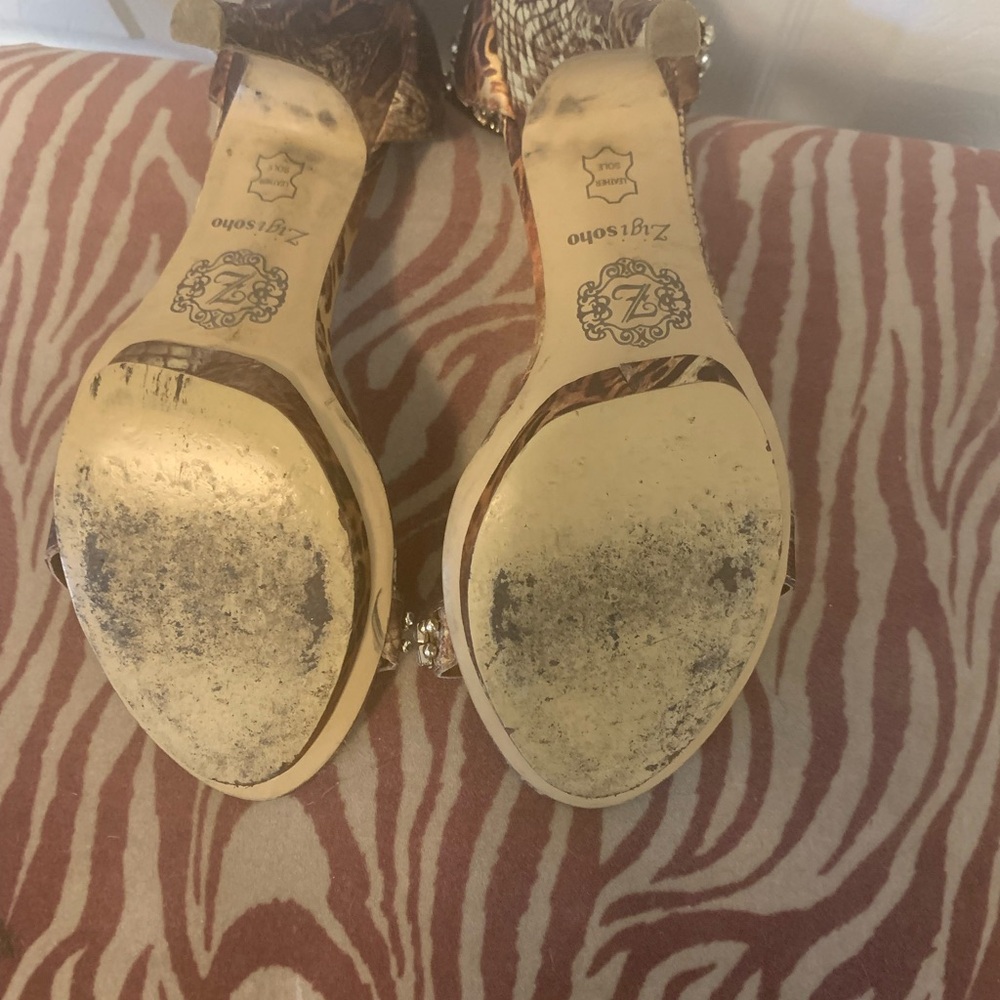 Elegant Rhinestone Embellished Zigi SoHo Heels - Picture 11 of 11